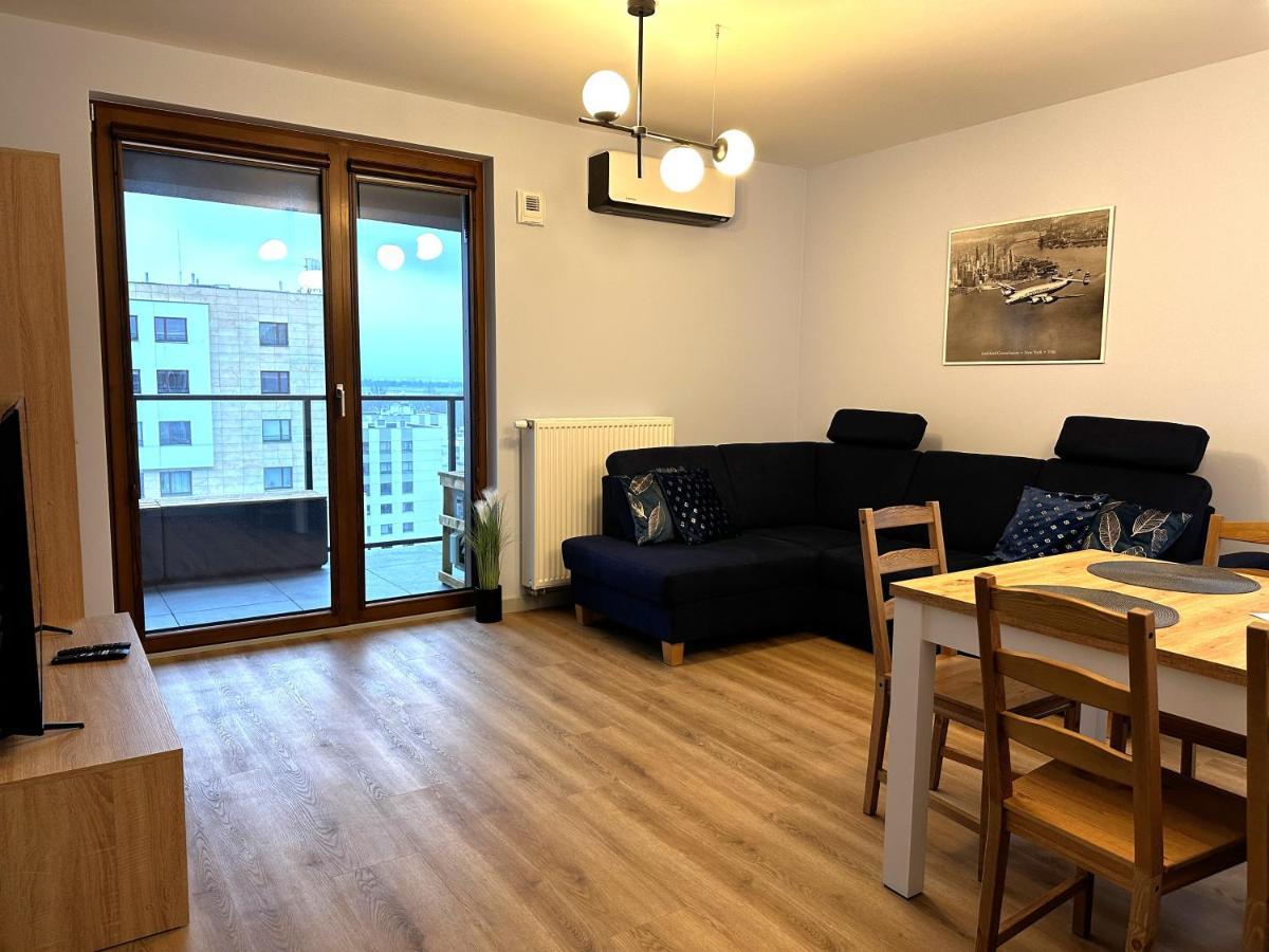 Apartament Lotnisko Chopina Warsaw Airport Buitenkant foto