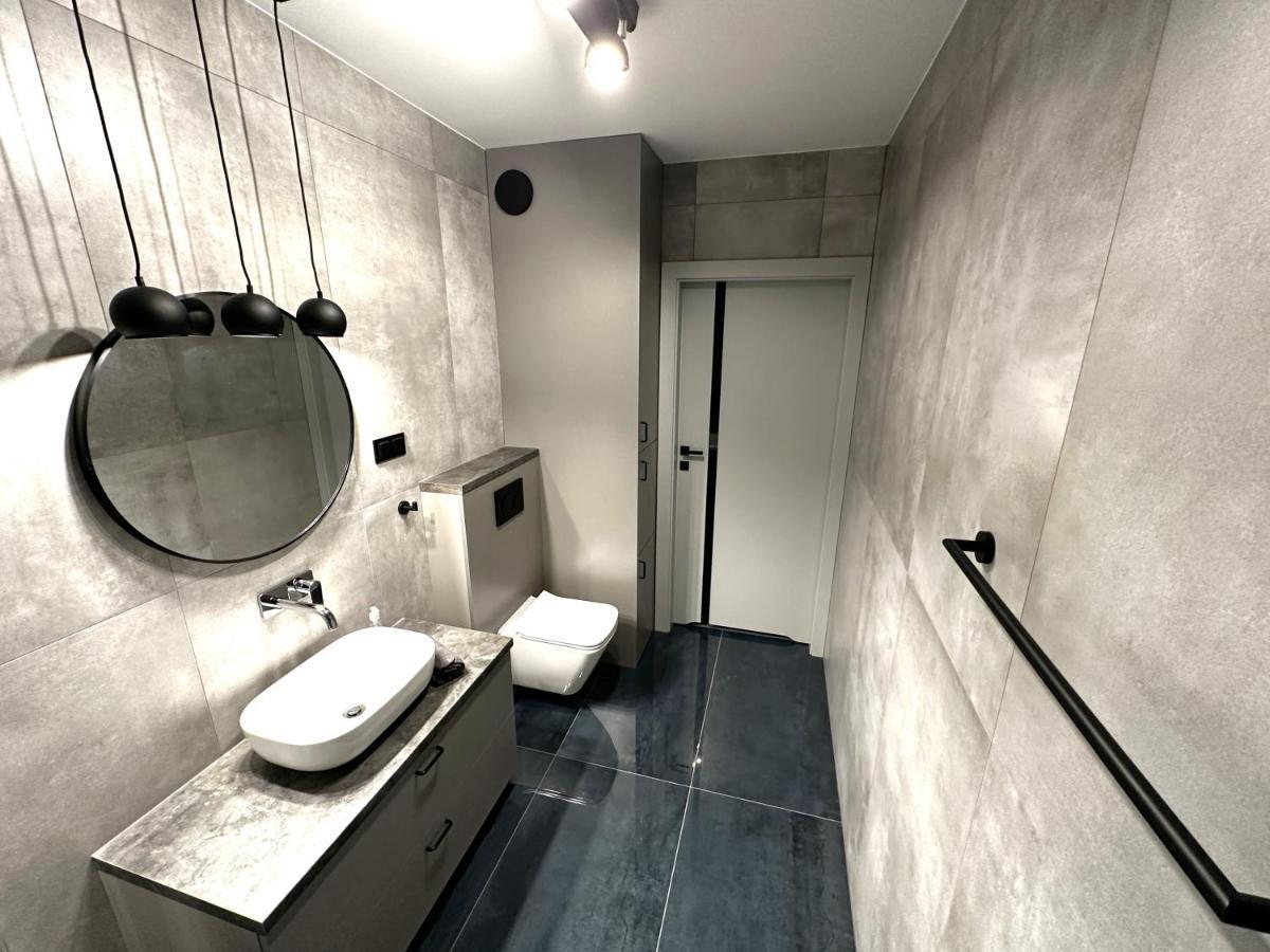 Apartament Lotnisko Chopina Warsaw Airport Buitenkant foto