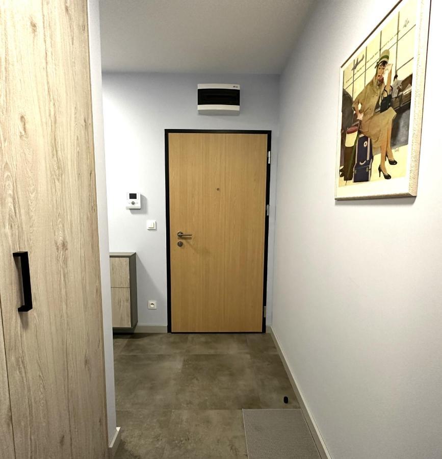 Apartament Lotnisko Chopina Warsaw Airport Buitenkant foto