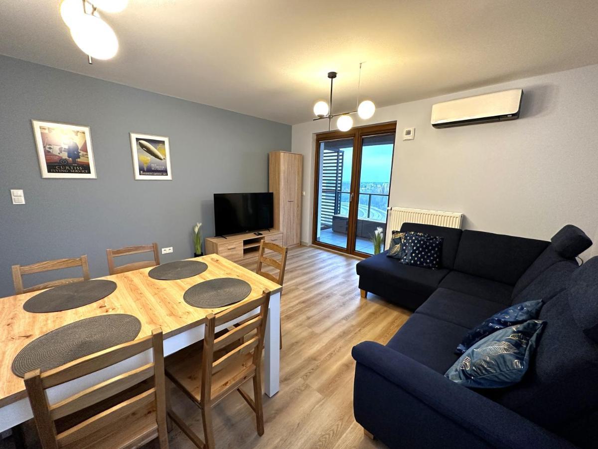 Apartament Lotnisko Chopina Warsaw Airport Buitenkant foto