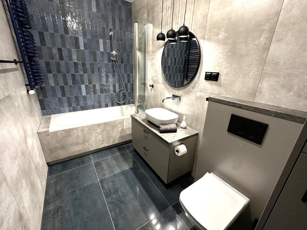 Apartament Lotnisko Chopina Warsaw Airport Buitenkant foto