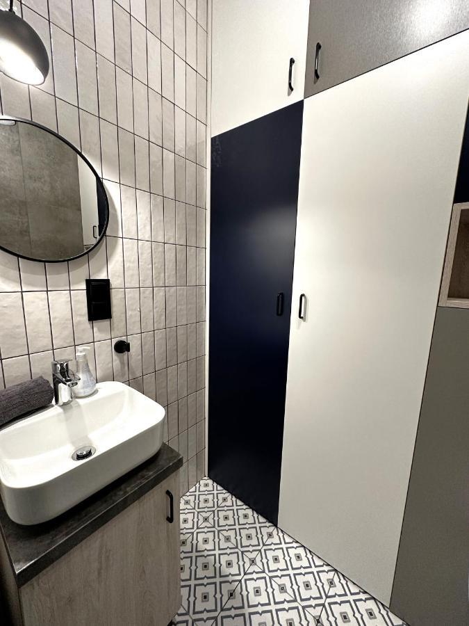 Apartament Lotnisko Chopina Warsaw Airport Buitenkant foto